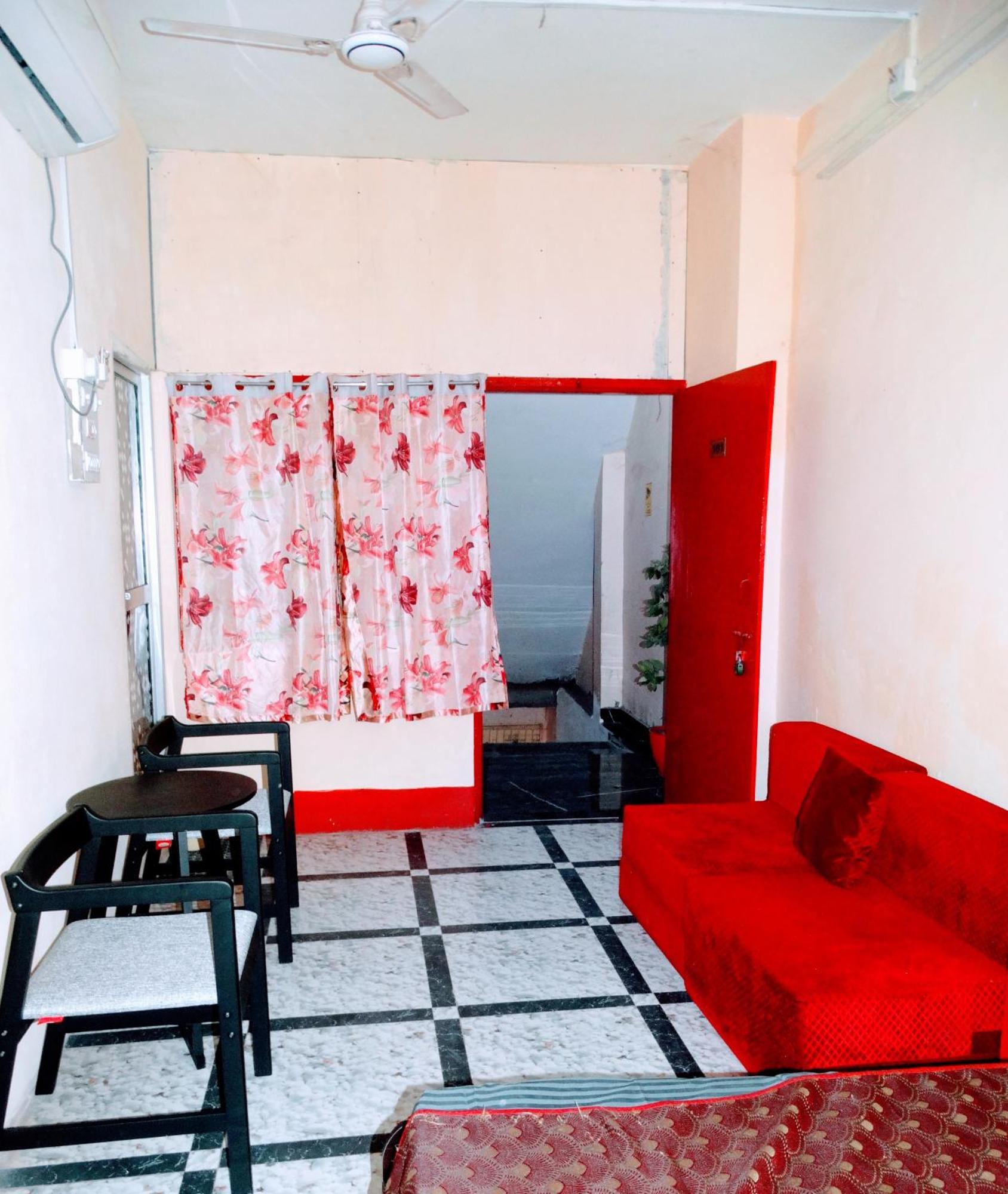 Shree Ram Sia Hotel An Unit Of Shree Ram Sia Trading And Residency Gaya Dış mekan fotoğraf