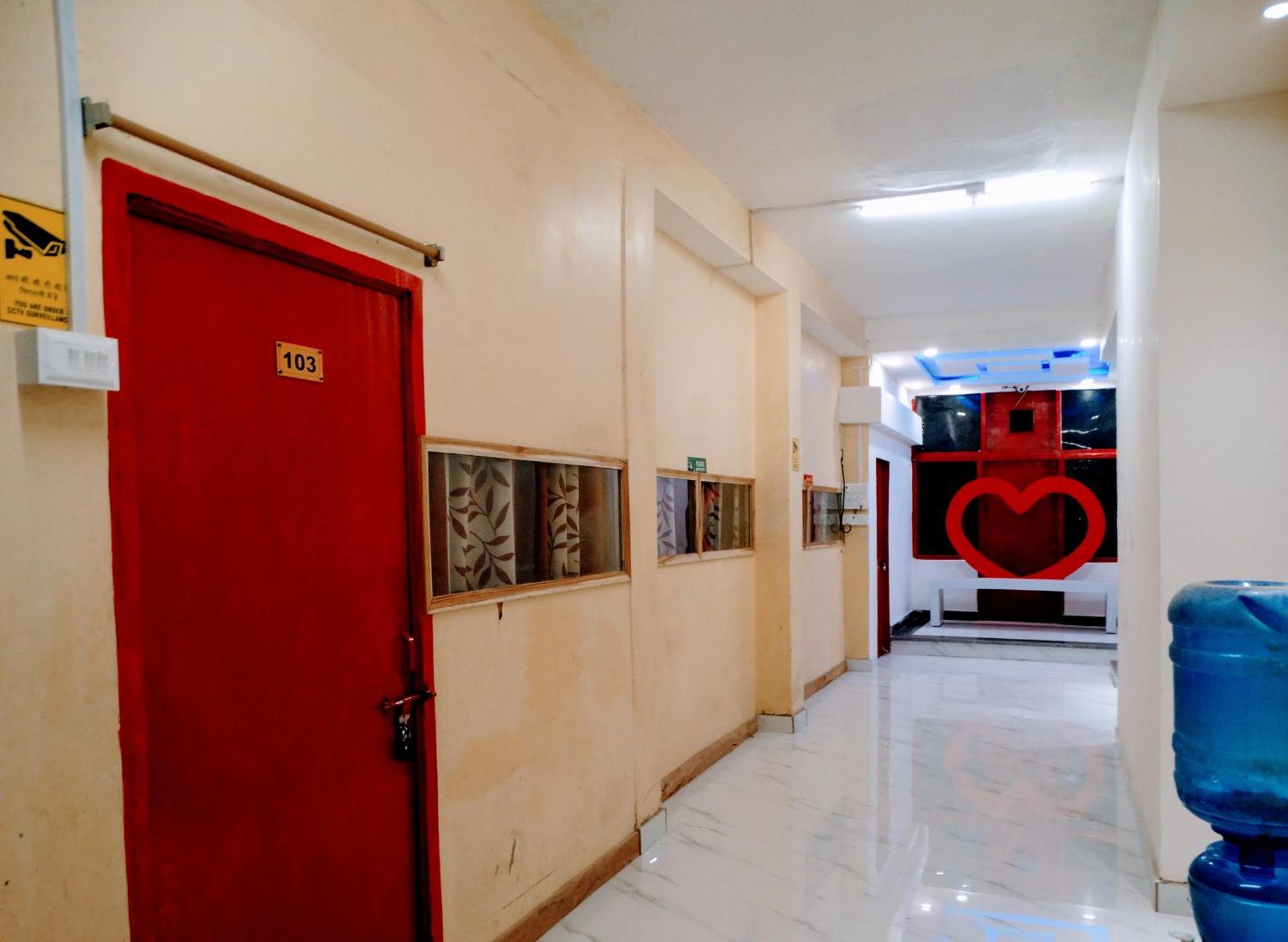 Shree Ram Sia Hotel An Unit Of Shree Ram Sia Trading And Residency Gaya Dış mekan fotoğraf